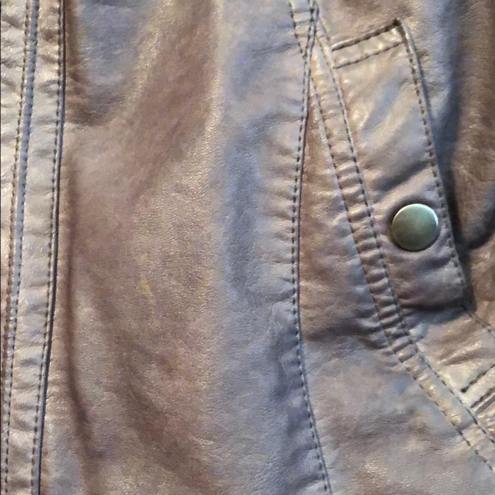 Leather jacket - Picture 3 of 3